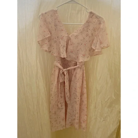Forever 21 | Dresses | Forever 2 Contemporary Pink Flutter Sleeves A Line  Dress Size Small | Poshmark